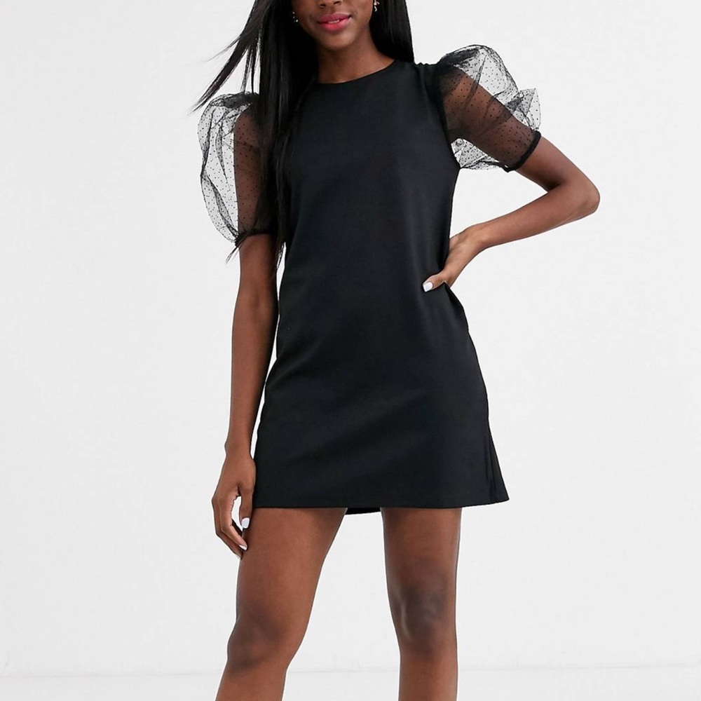 Puffed sleeve shift dress